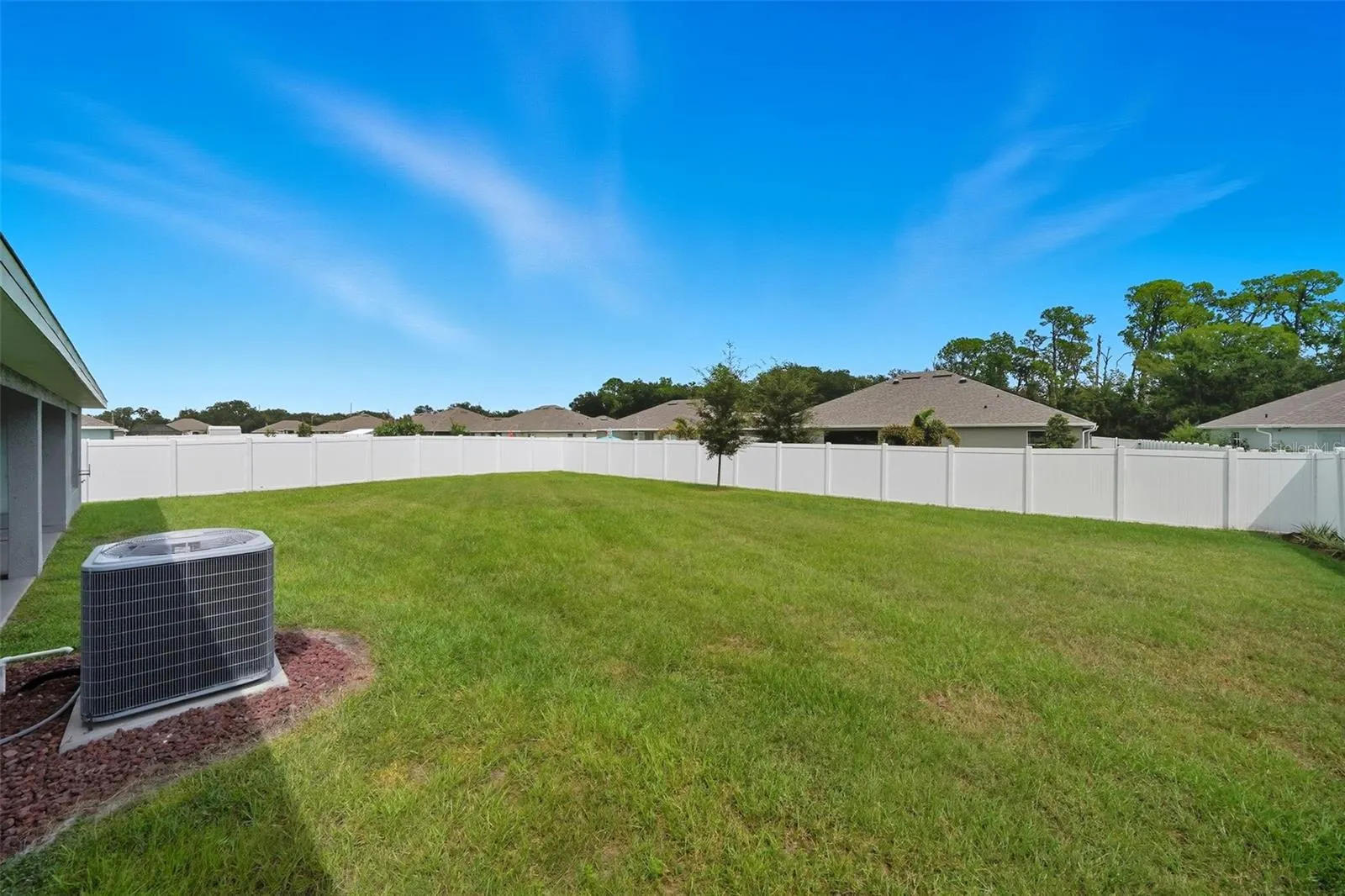 5467 KNIGHTS LANDING DR