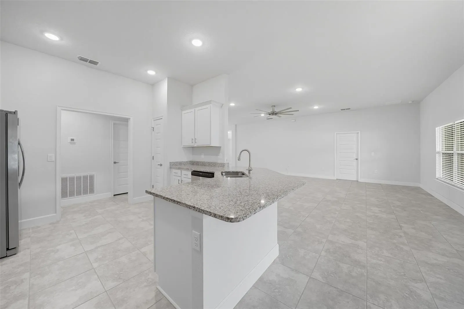 5467 KNIGHTS LANDING DR