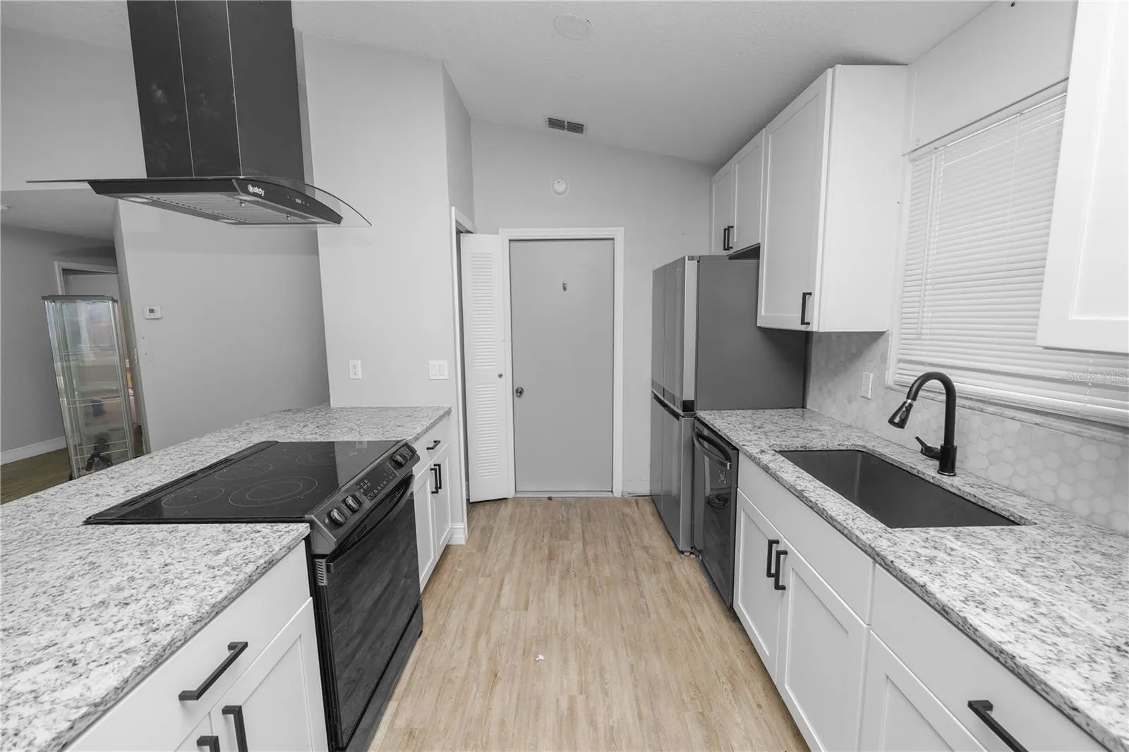 3307 FOX RIDGE DR