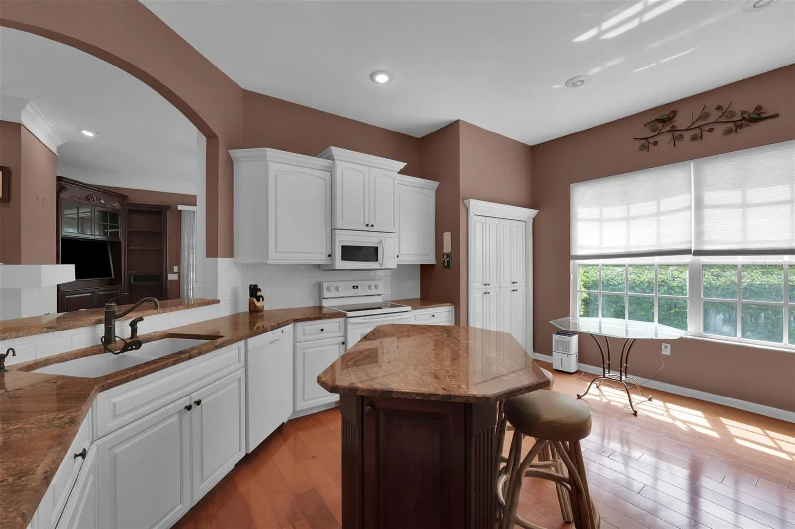 3056 SHOAL CREEK VILLAGE DR