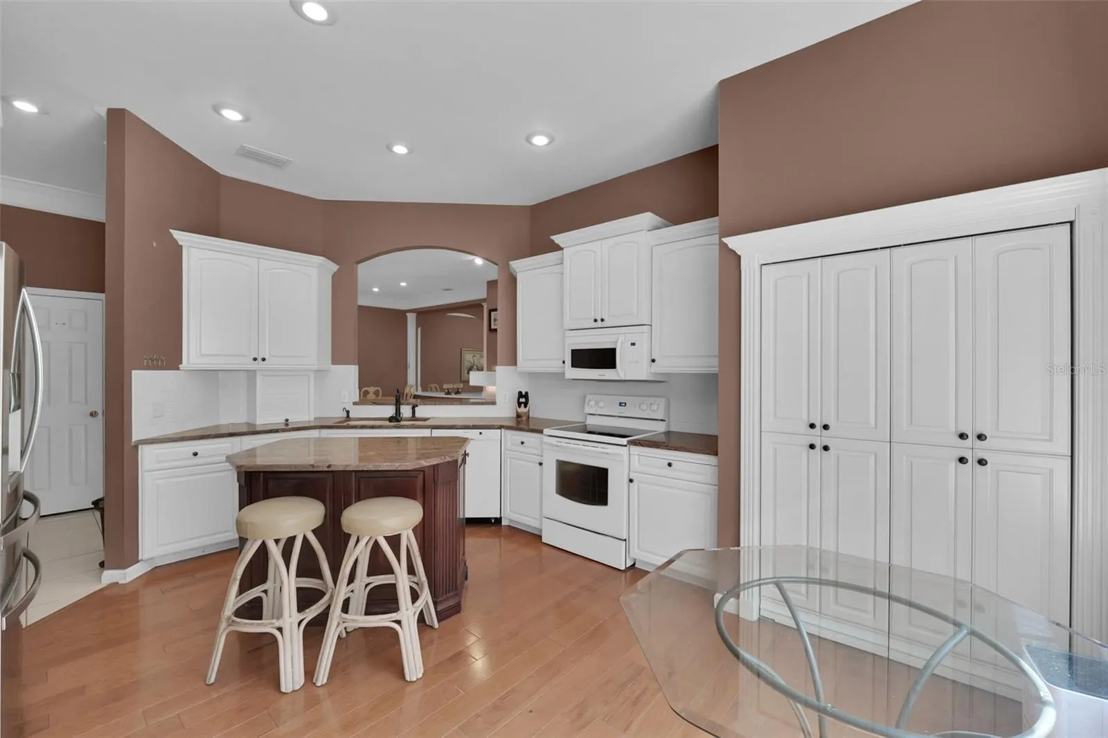 3056 SHOAL CREEK VILLAGE DR