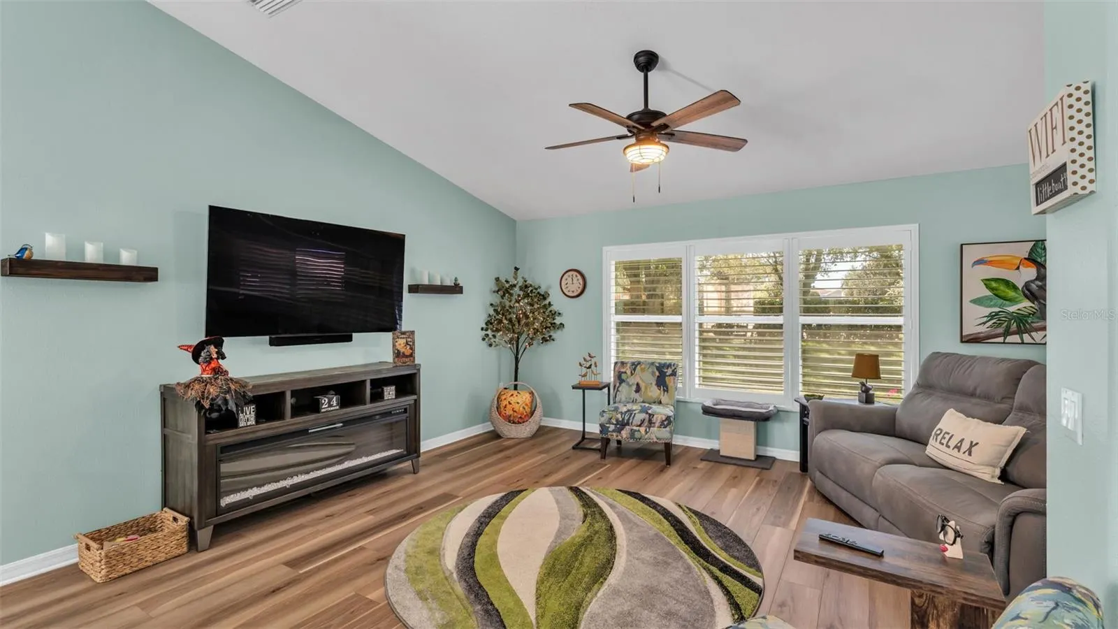 5672 WATER OAK LN
