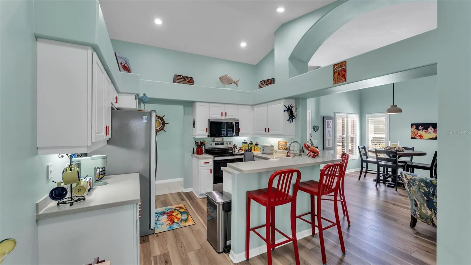 5672 WATER OAK LN
