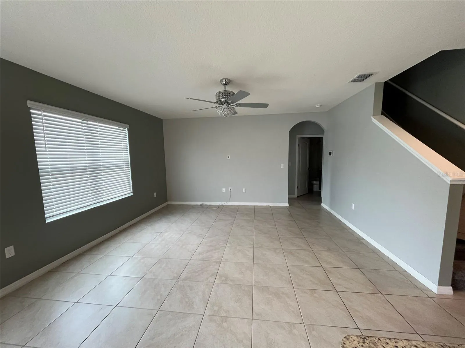 220 ST THOMAS DR