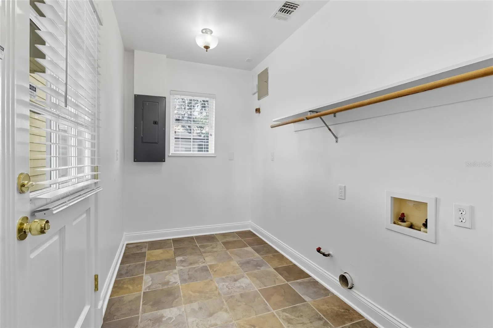 320 STARR RIDGE DR