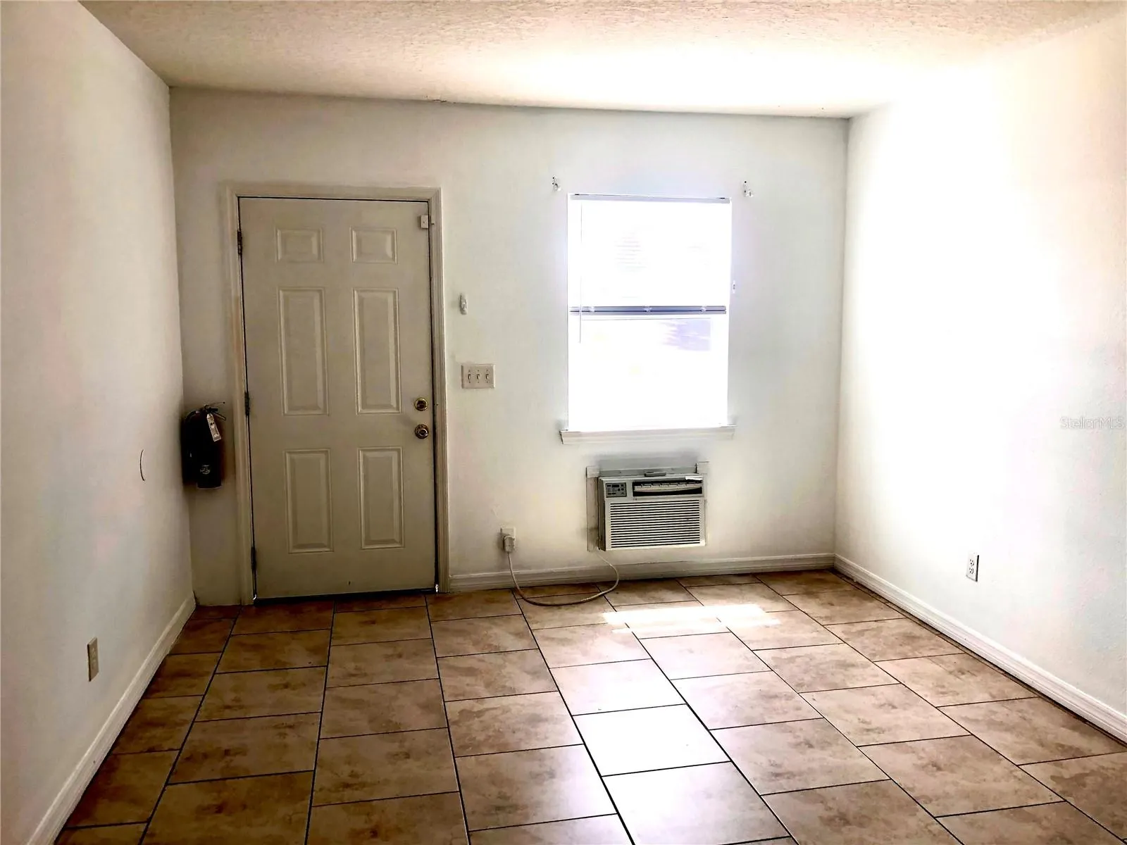 110 FOREST AVE #10, #10