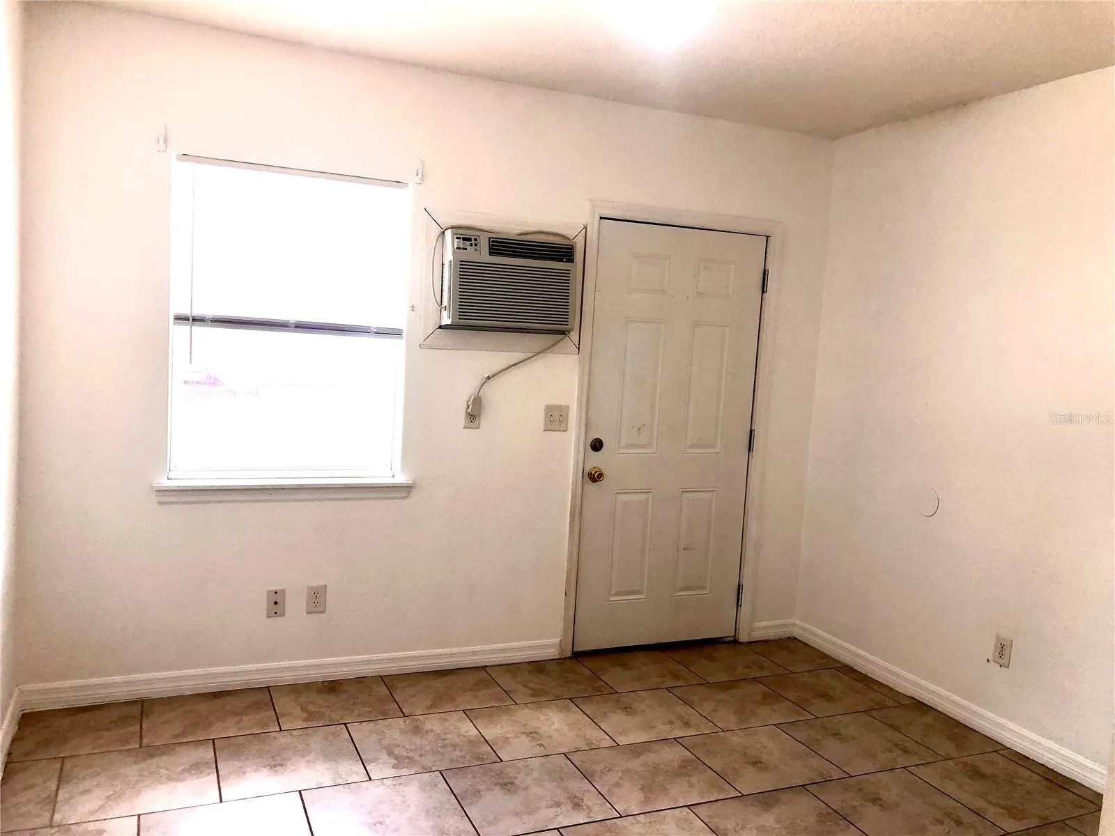 110 FOREST AVE #10, #10