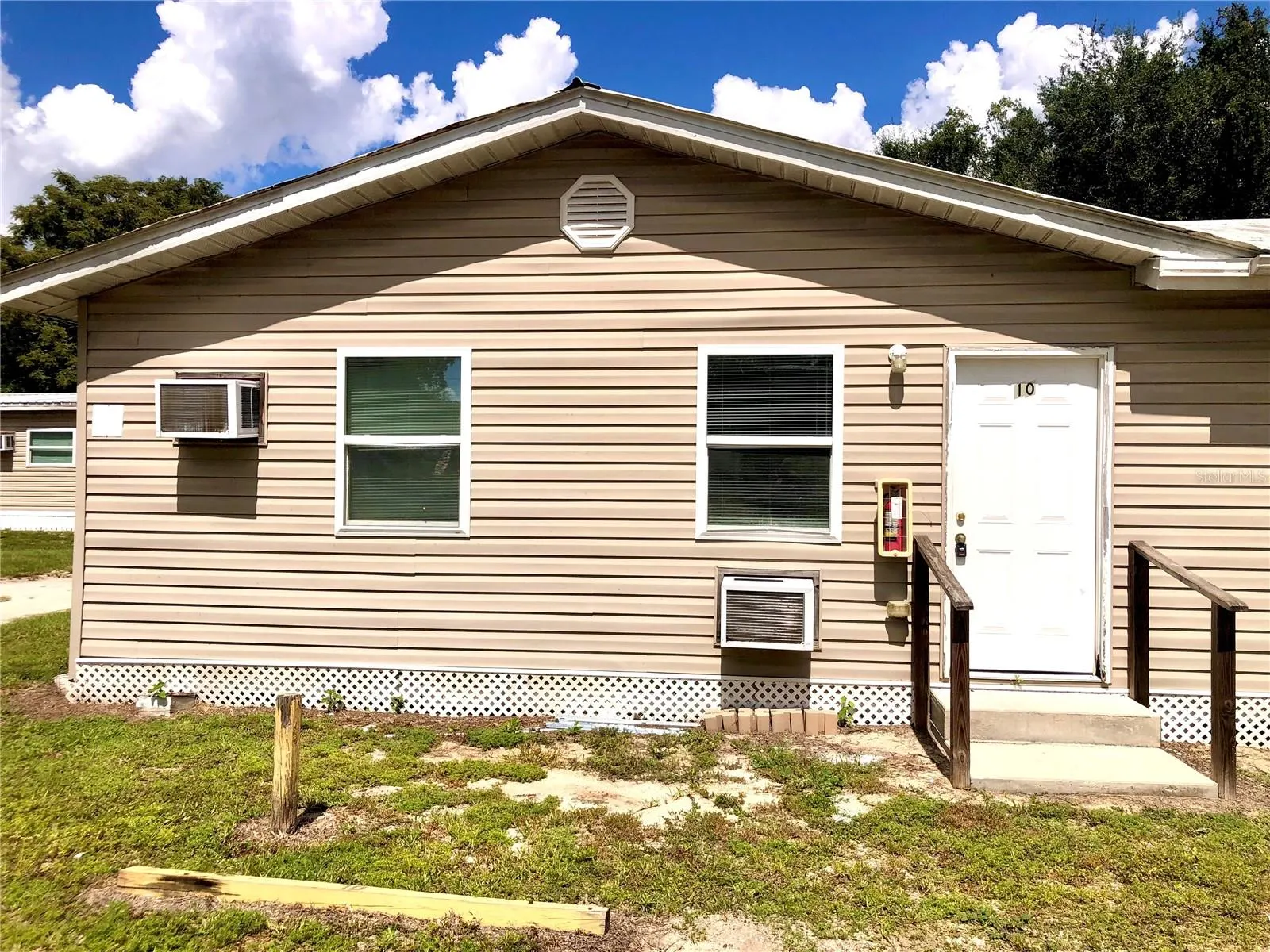 110 FOREST AVE #10, #10