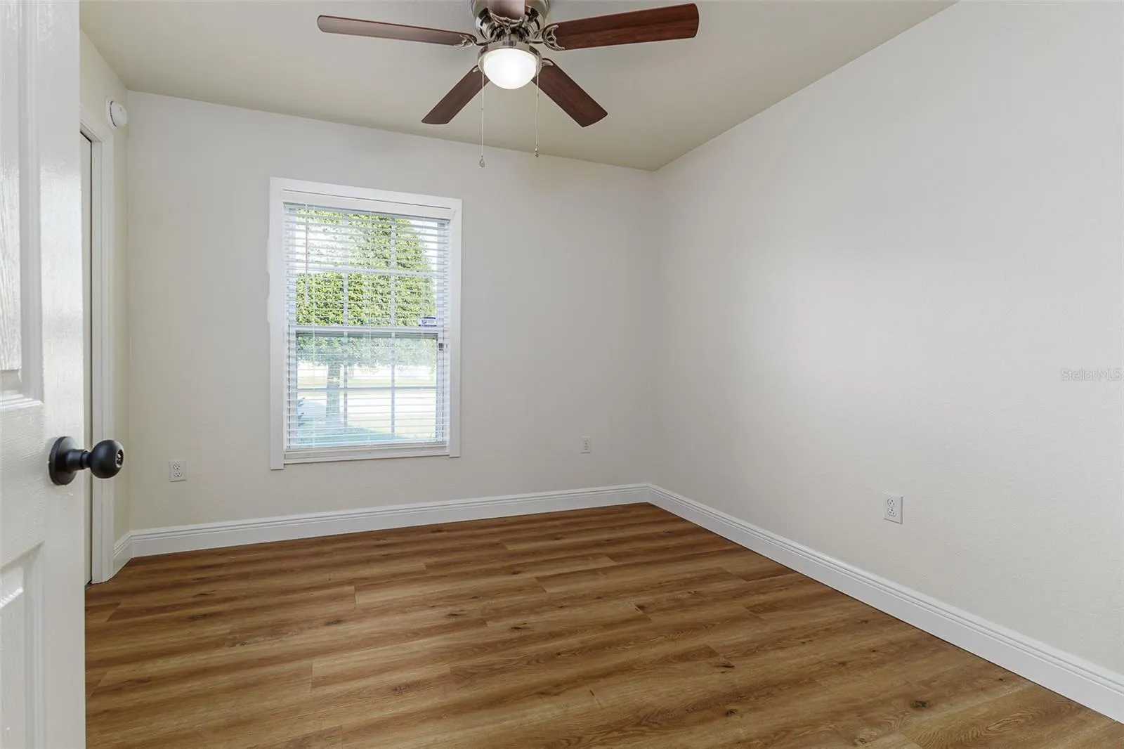 6610 CRESCENT LOOP