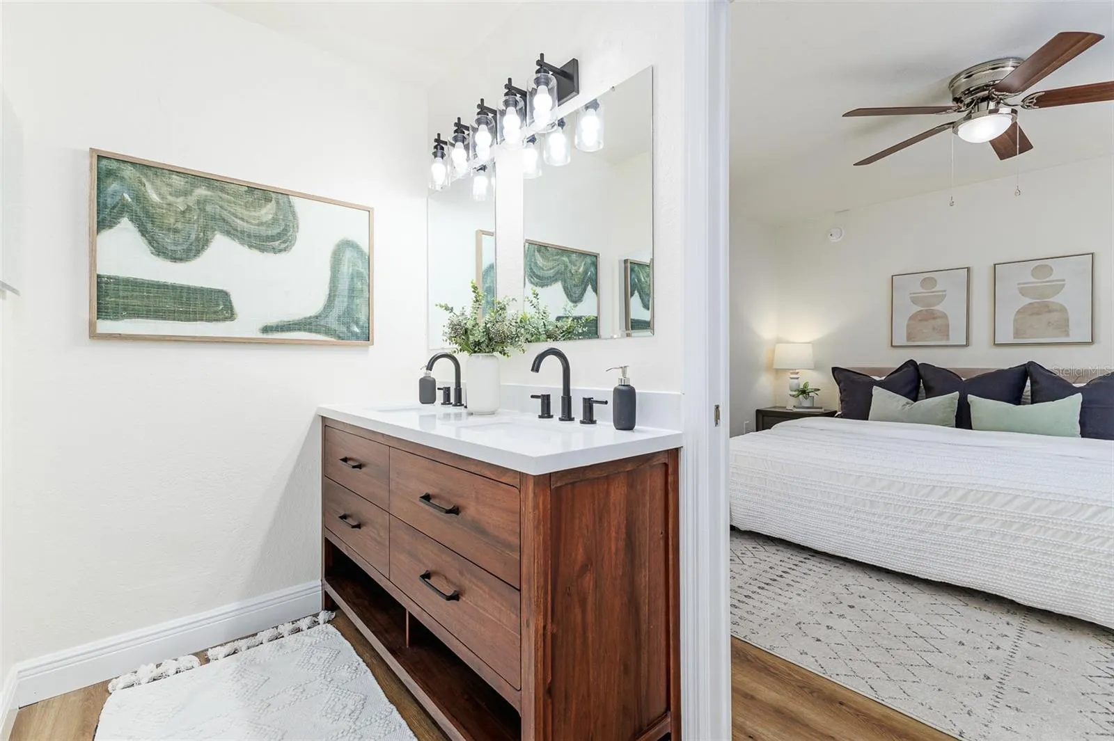 6610 CRESCENT LOOP