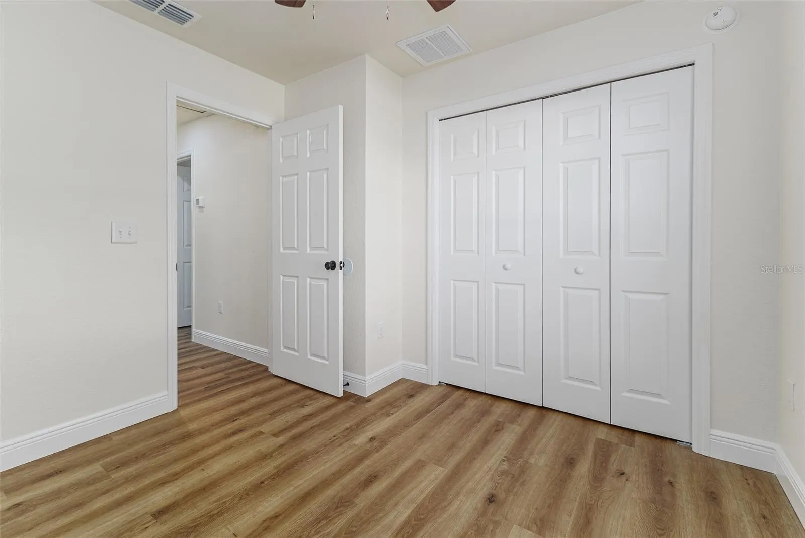 6610 CRESCENT LOOP