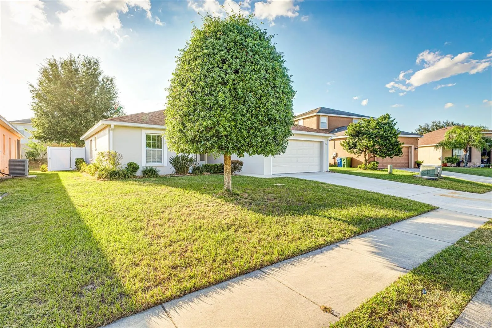 6610 CRESCENT LOOP