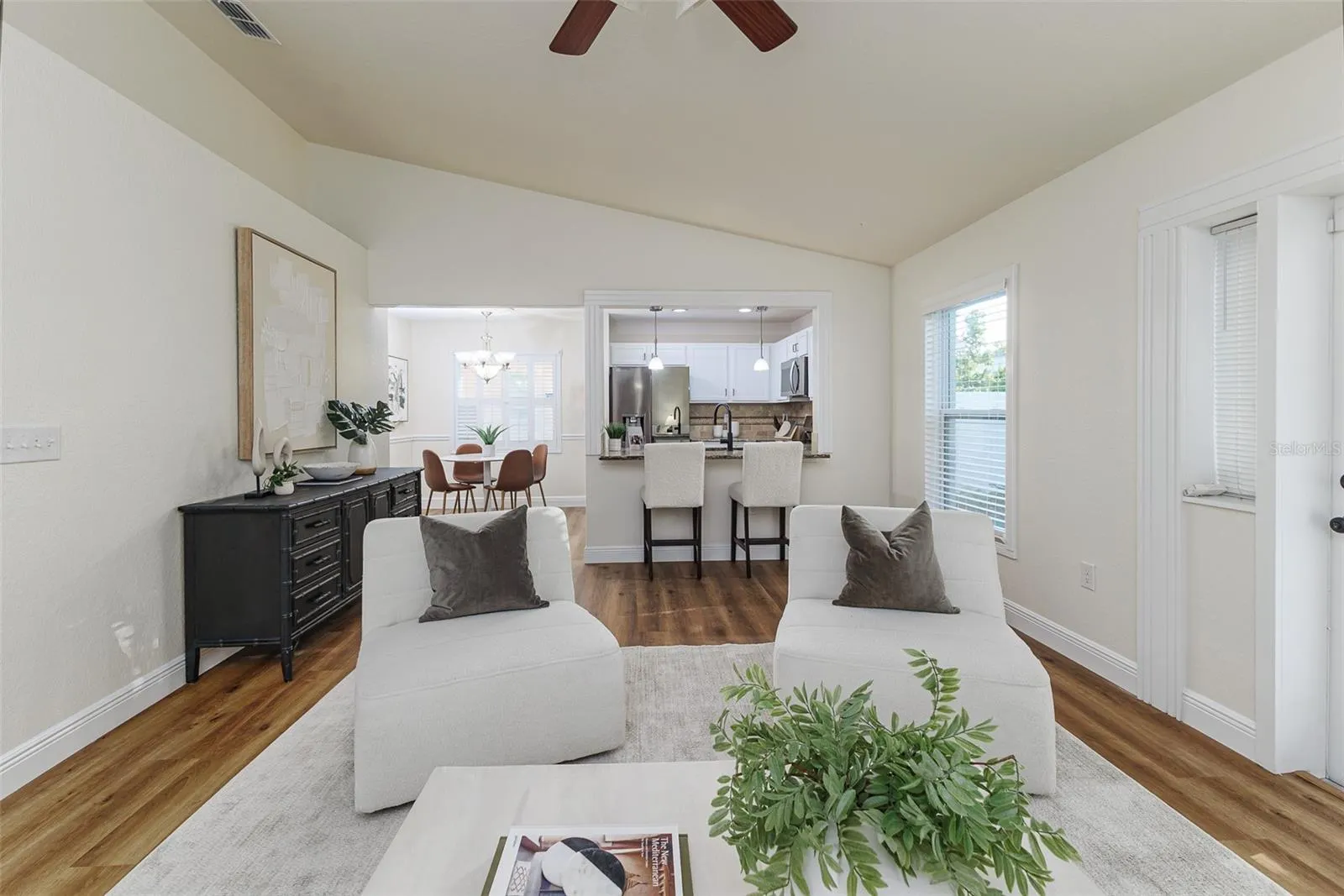 6610 CRESCENT LOOP