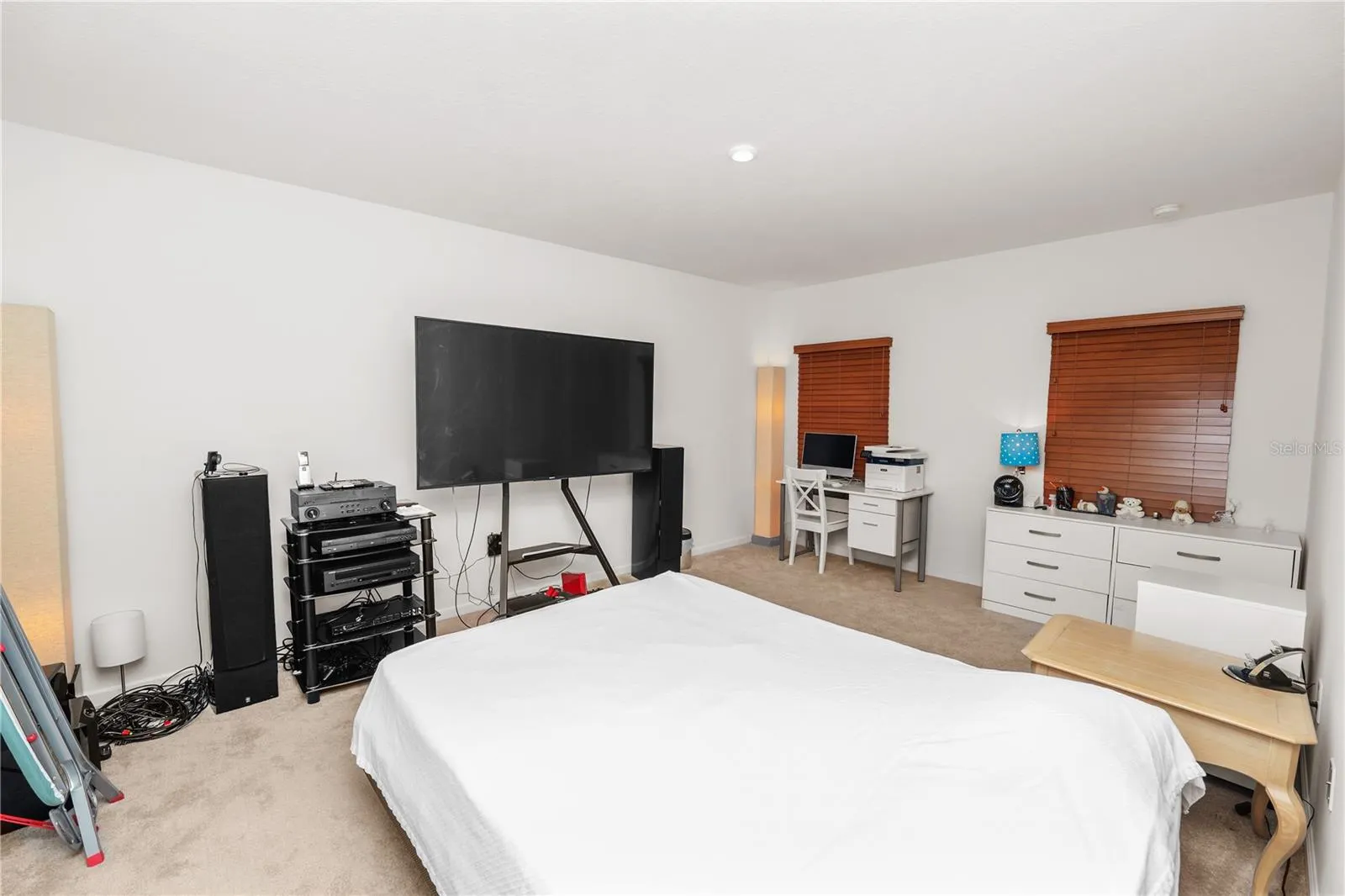 913 EAGLE ROCK TER