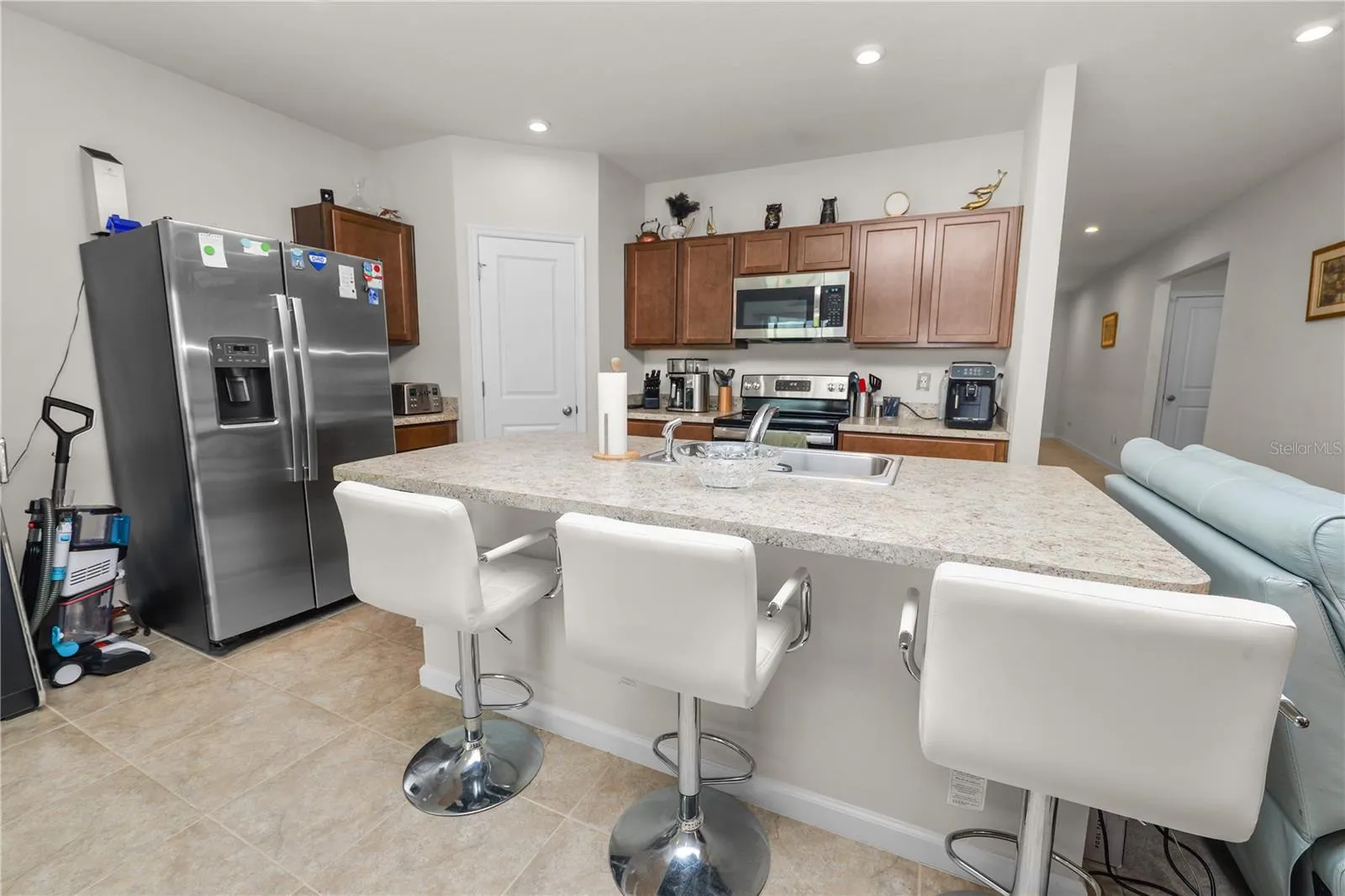 913 EAGLE ROCK TER