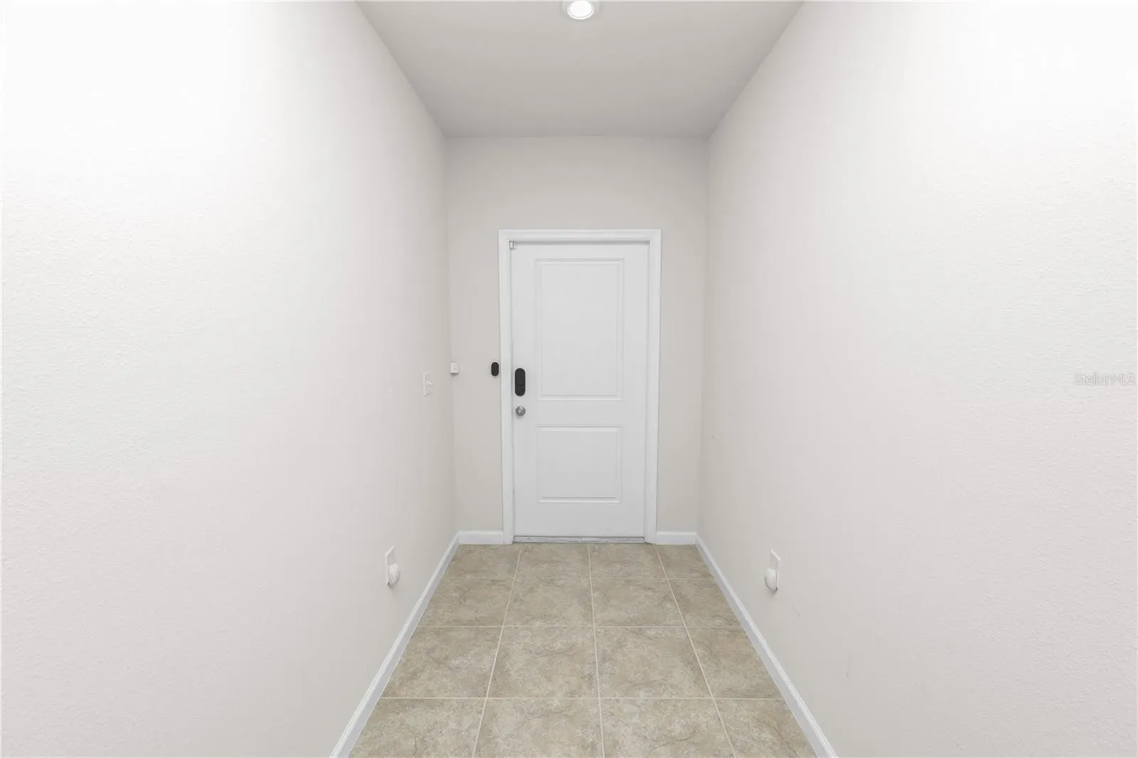 913 EAGLE ROCK TER