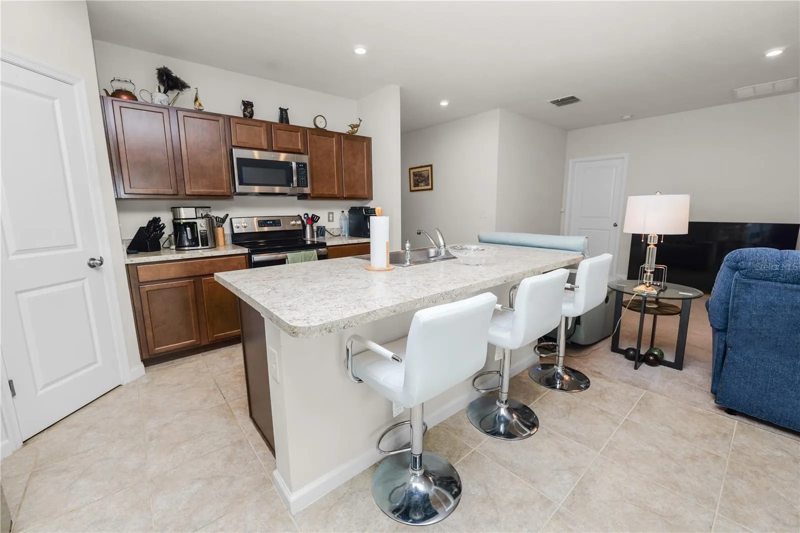 913 EAGLE ROCK TER
