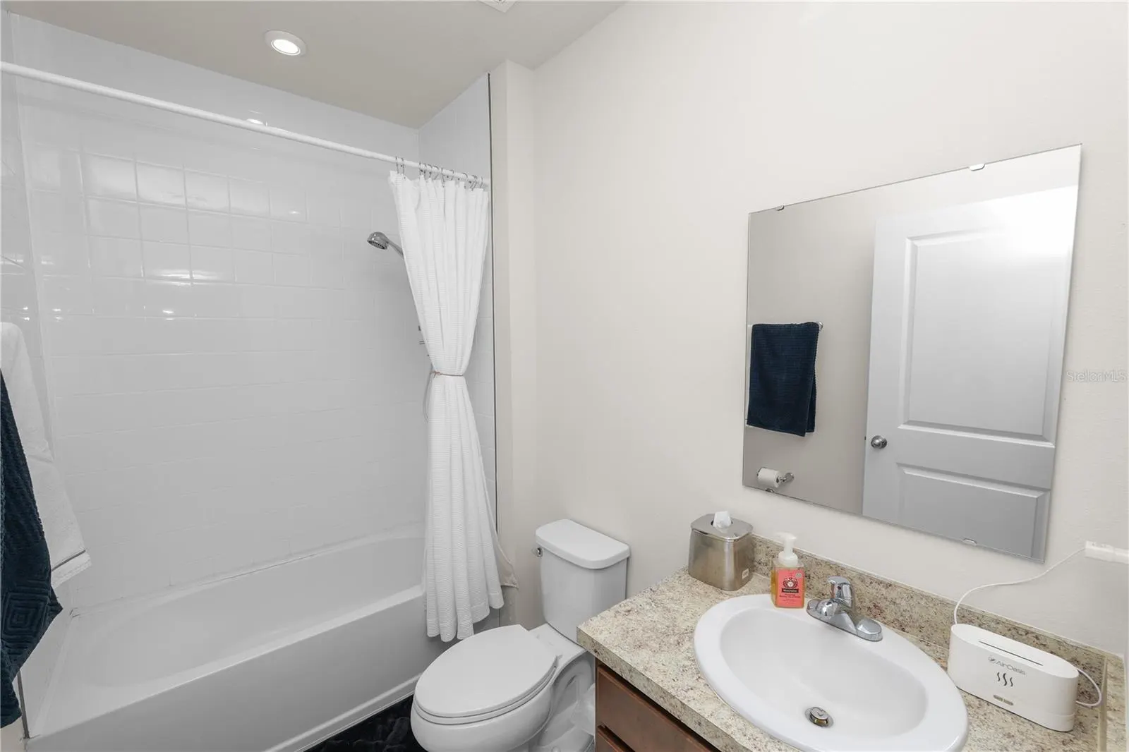 913 EAGLE ROCK TER