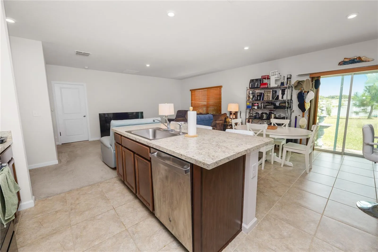 913 EAGLE ROCK TER