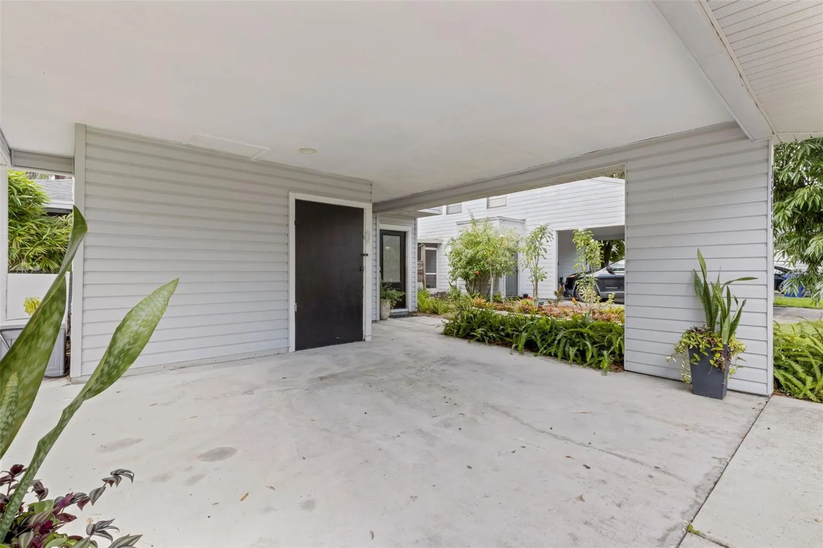 3585 RAINTREE WAY