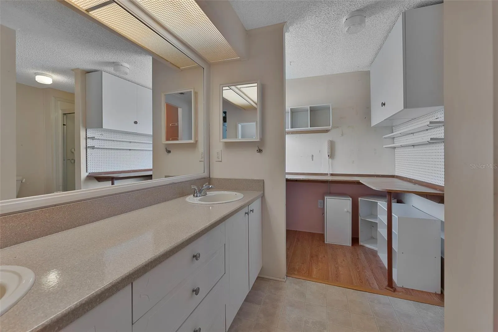 3175 PEBBLE BEND DR