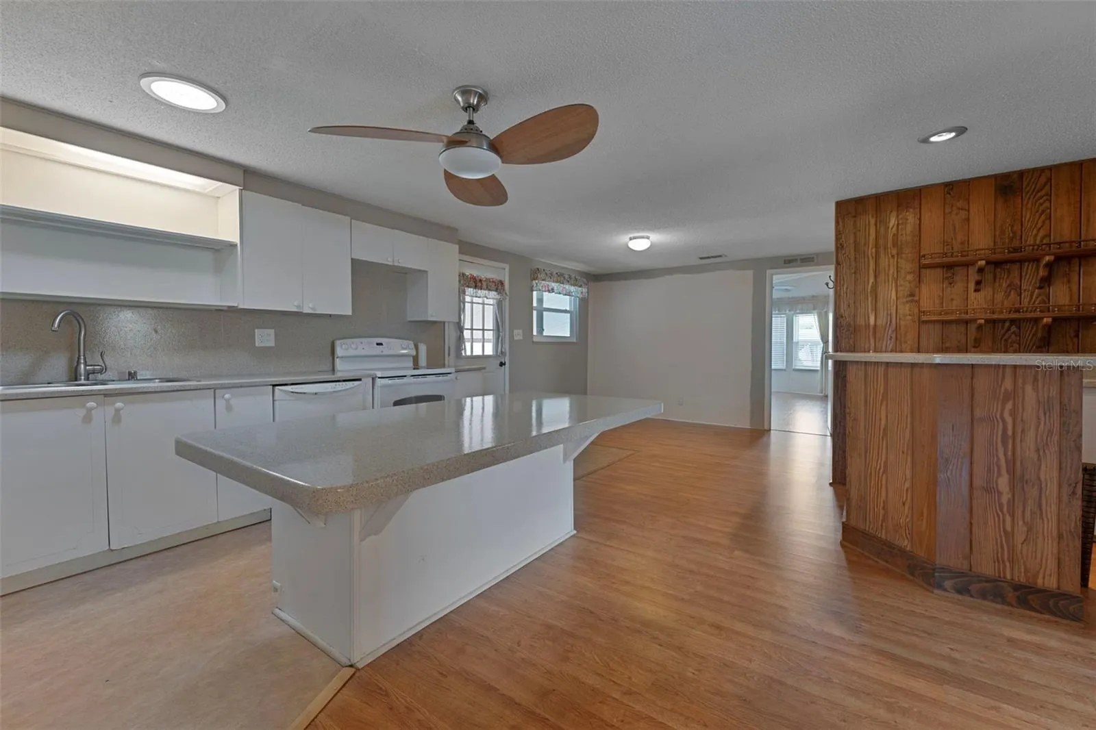 3175 PEBBLE BEND DR