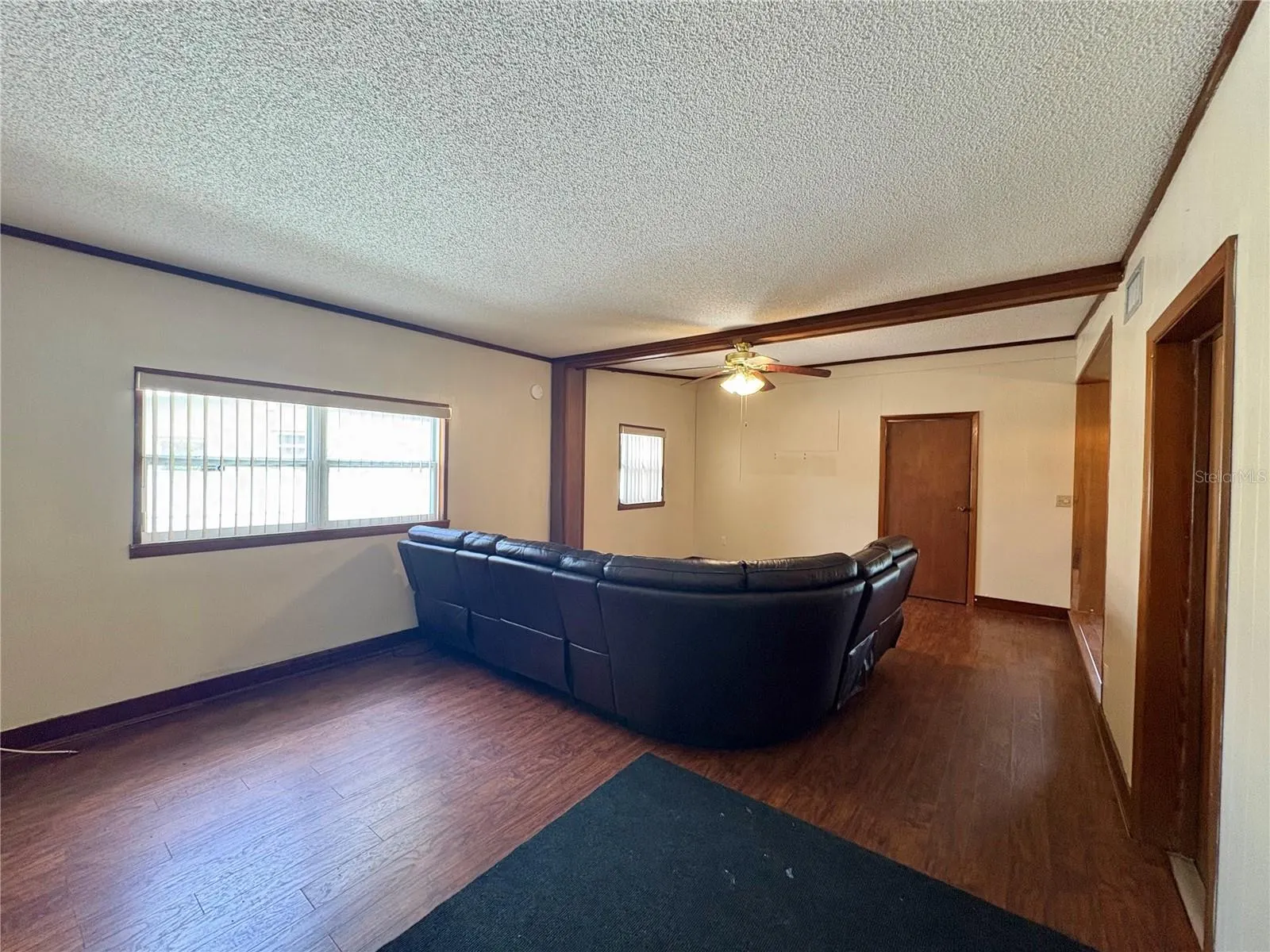 1613 CRYSTAL CT E