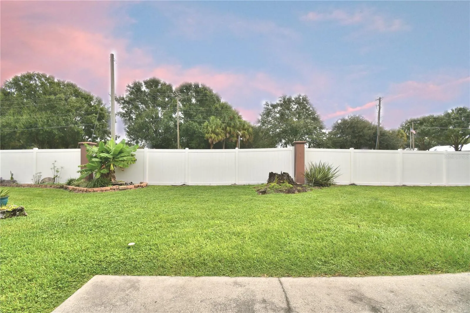 1850 GUATEMALA BLVD