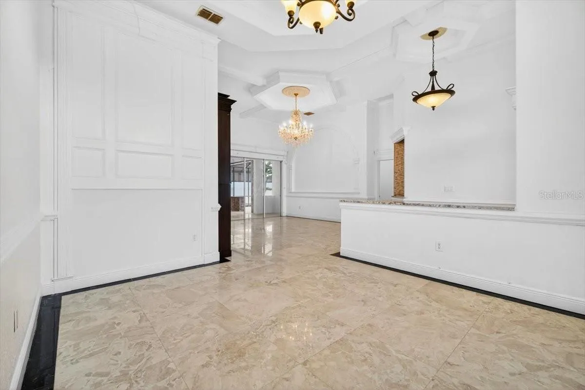 5527 VINTAGE VIEW BLVD