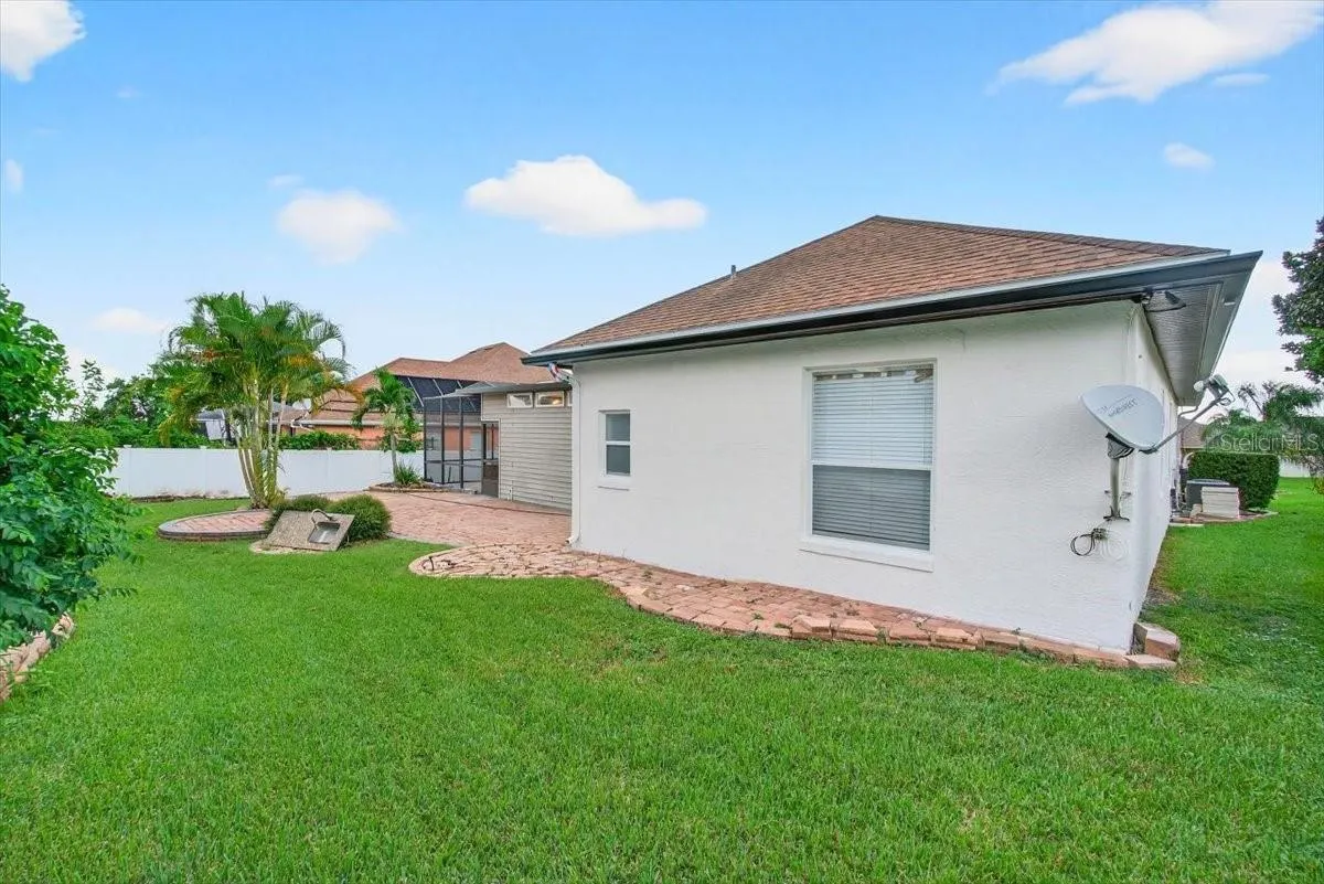 5527 VINTAGE VIEW BLVD