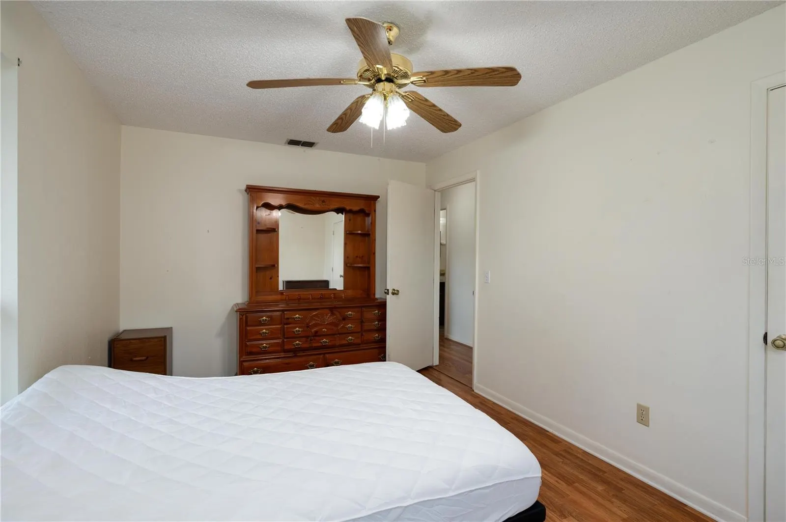 601 N CLERMONT AVE
