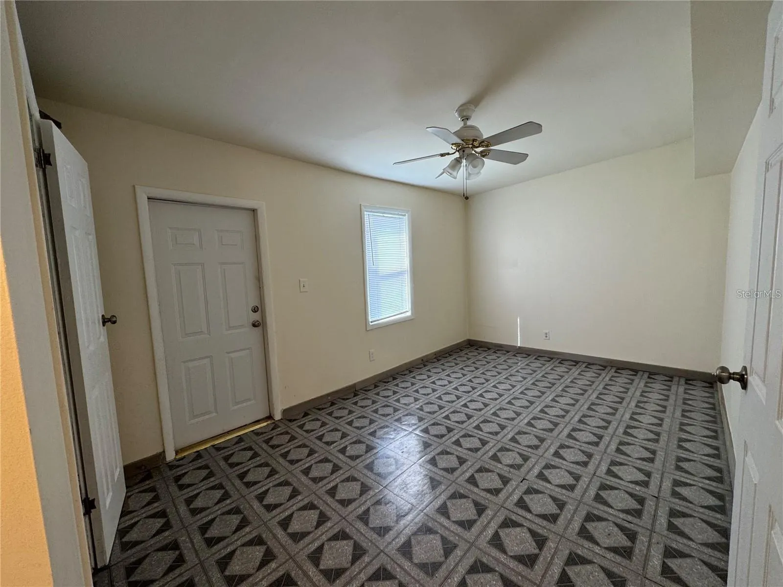 2375 ORANGEDALE RD
