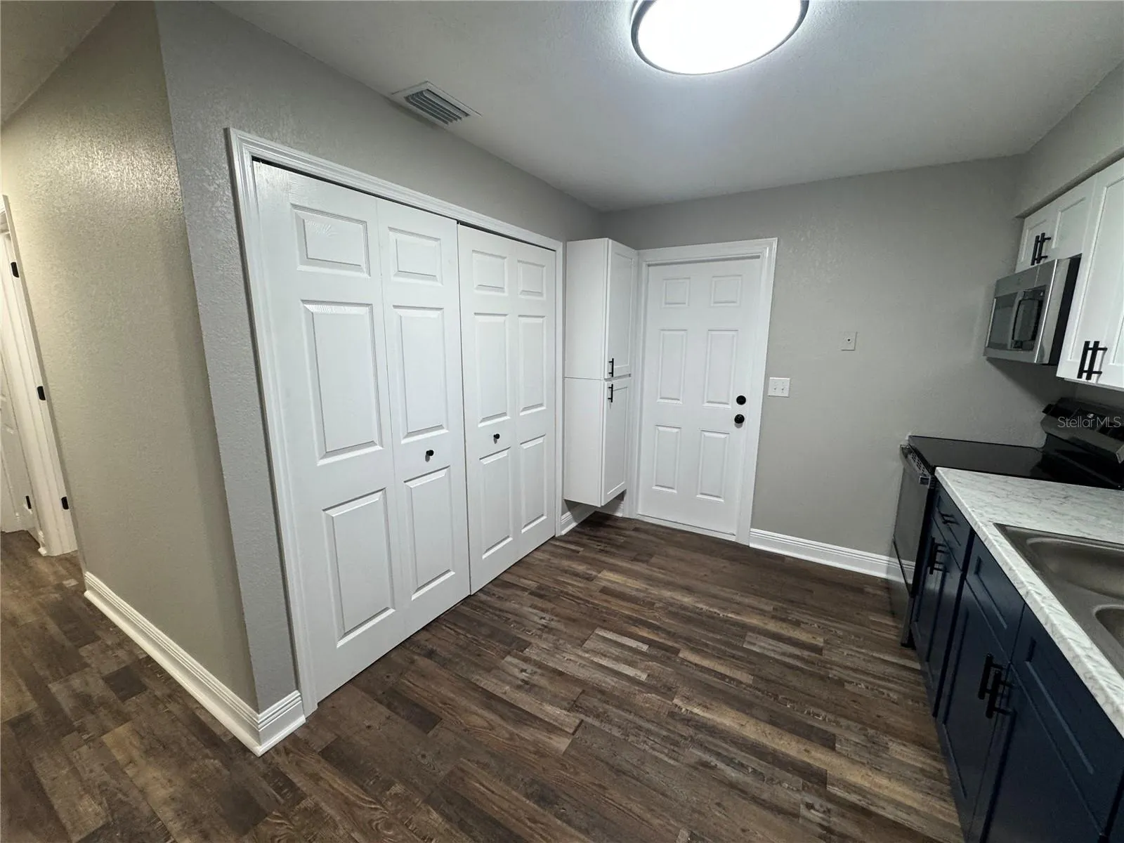 505 SEARCY AVE #A, #A