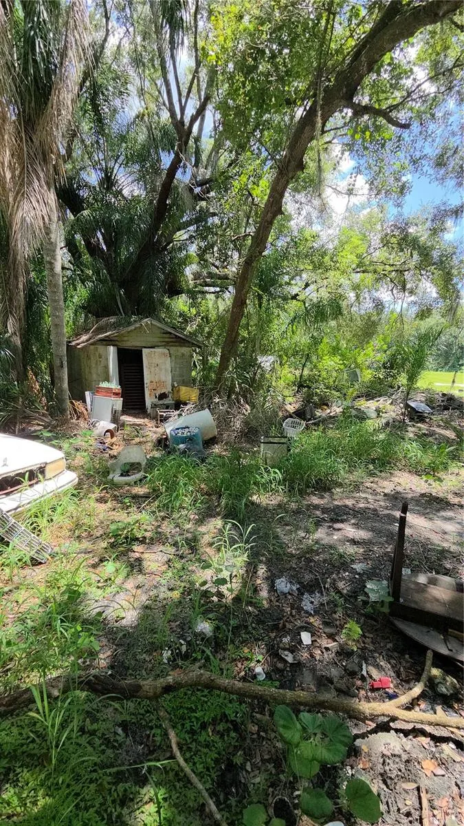 725 HICKORY HAMMOCK RD