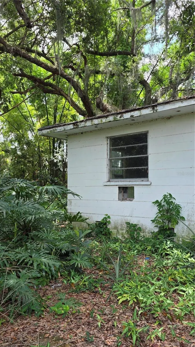 725 HICKORY HAMMOCK RD