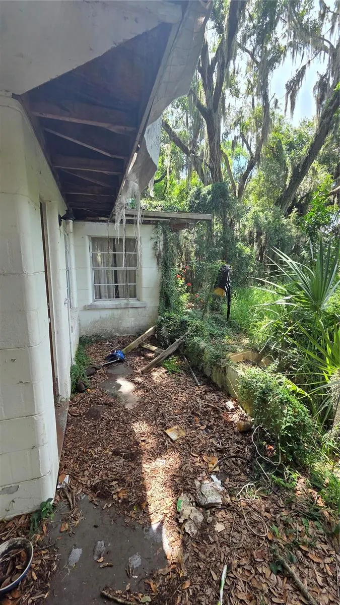 725 HICKORY HAMMOCK RD