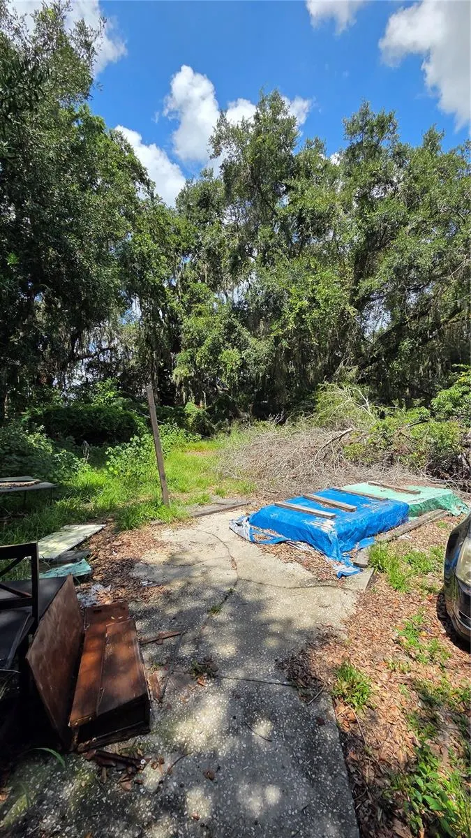 725 HICKORY HAMMOCK RD
