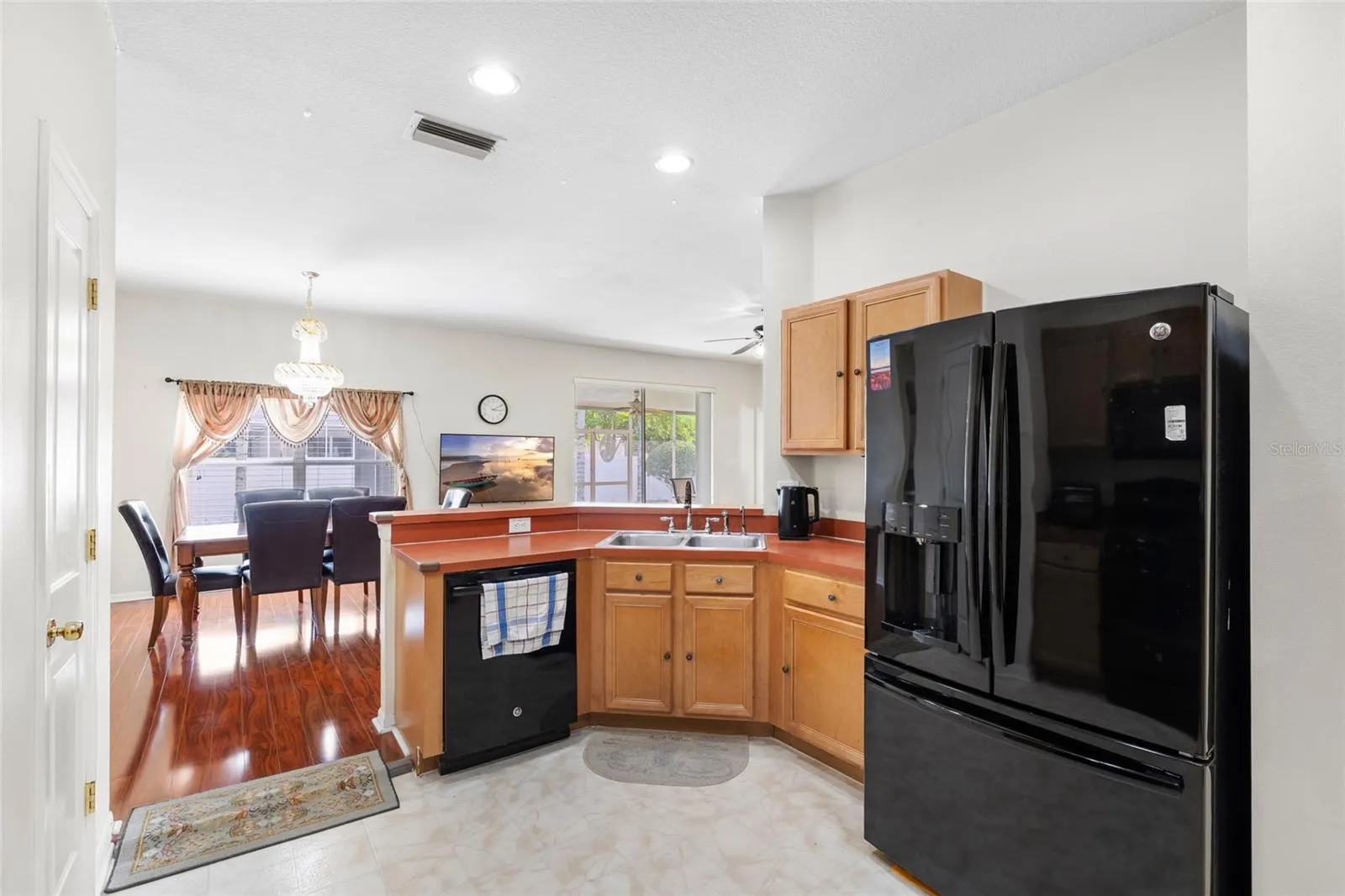 2763 VALENCIA GROVE DR