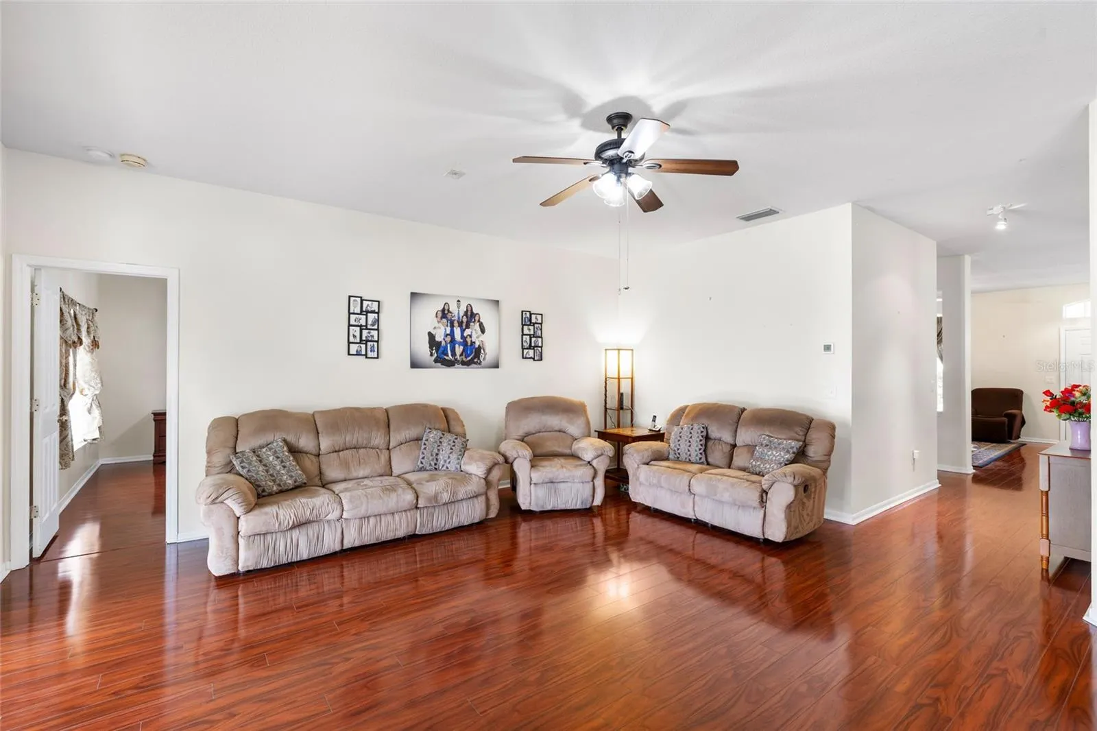 2763 VALENCIA GROVE DR