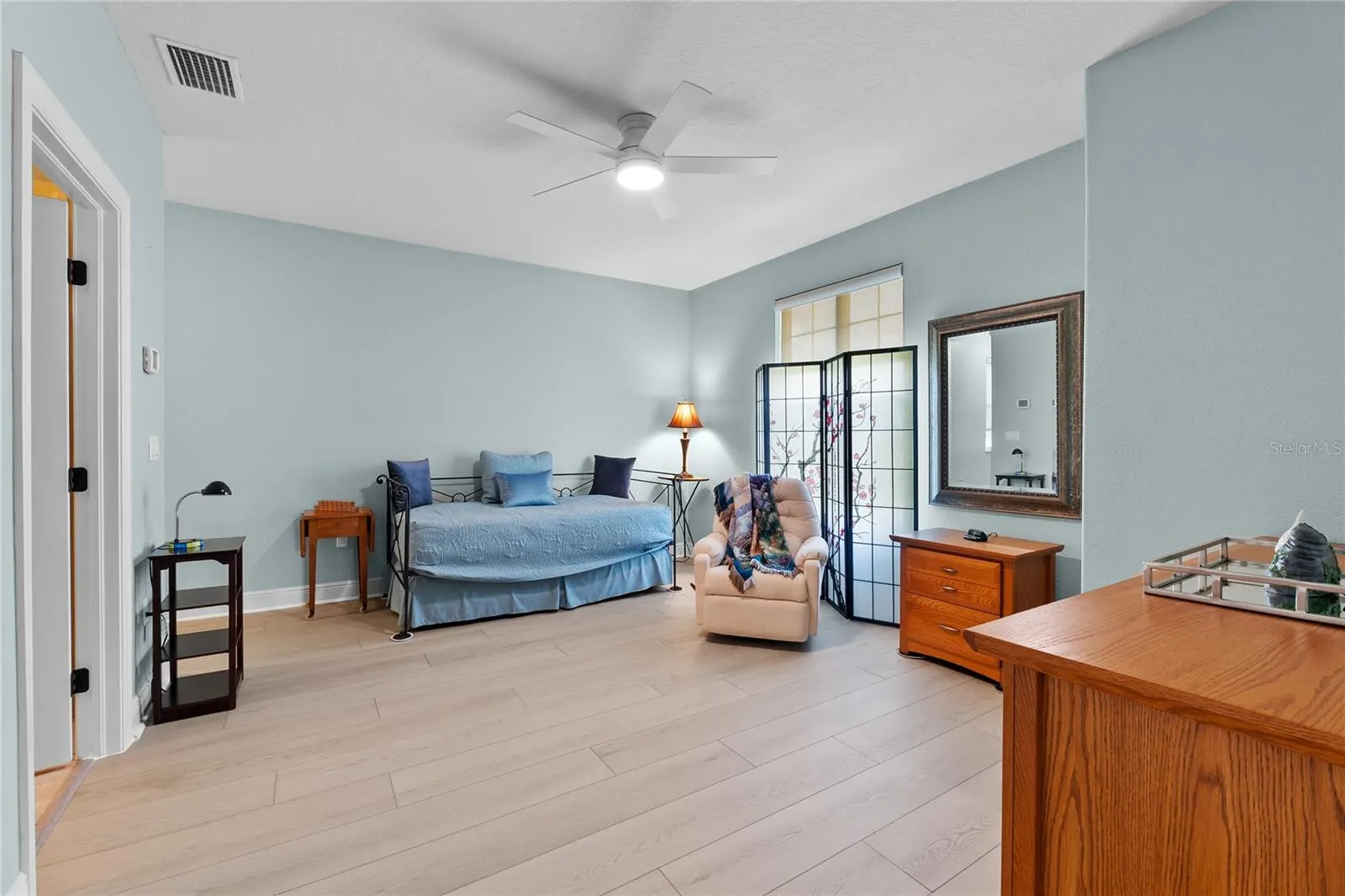 398 NOLANE LN