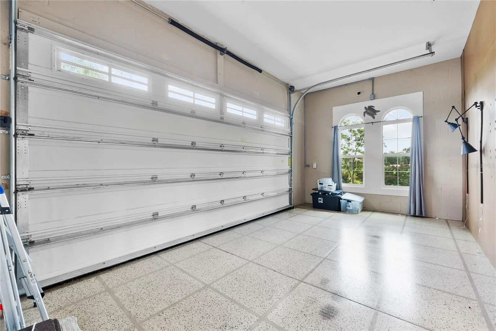398 NOLANE LN