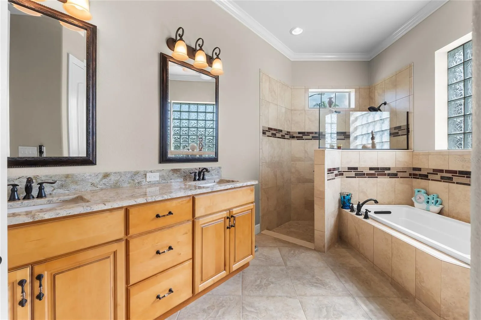 398 NOLANE LN