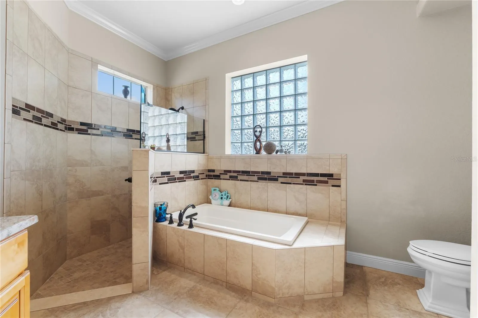 398 NOLANE LN