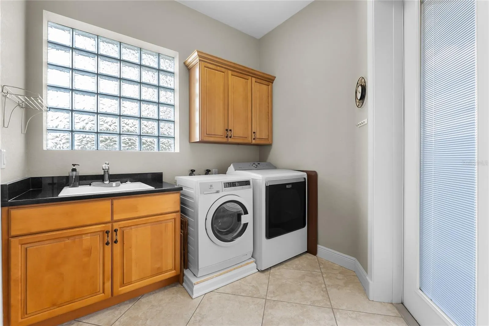 398 NOLANE LN