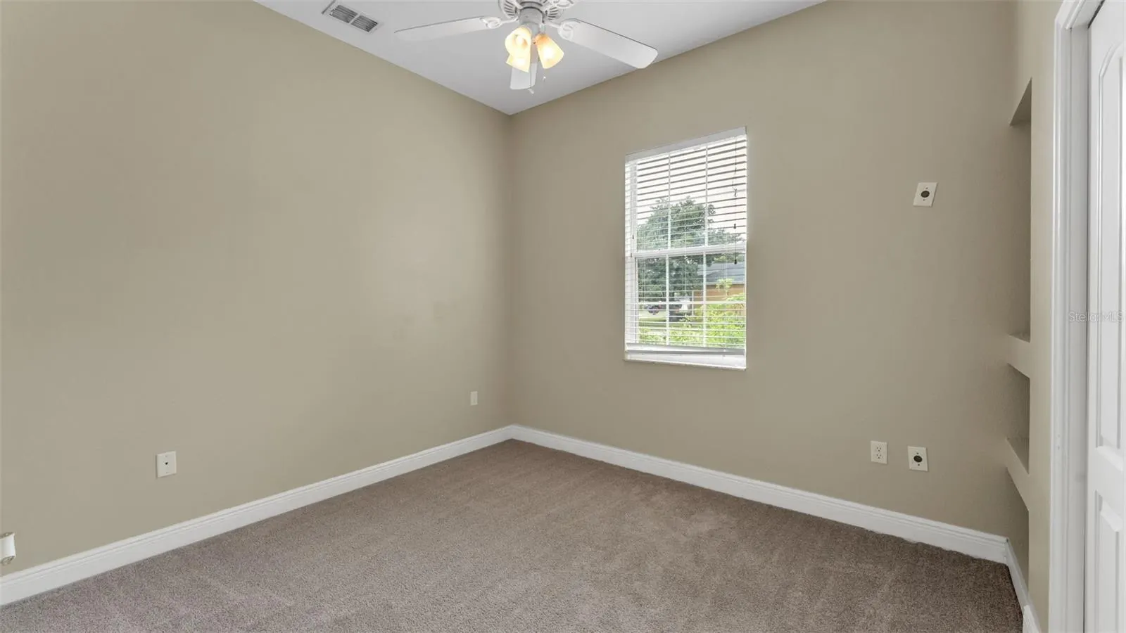 1700 SADDLEWOOD