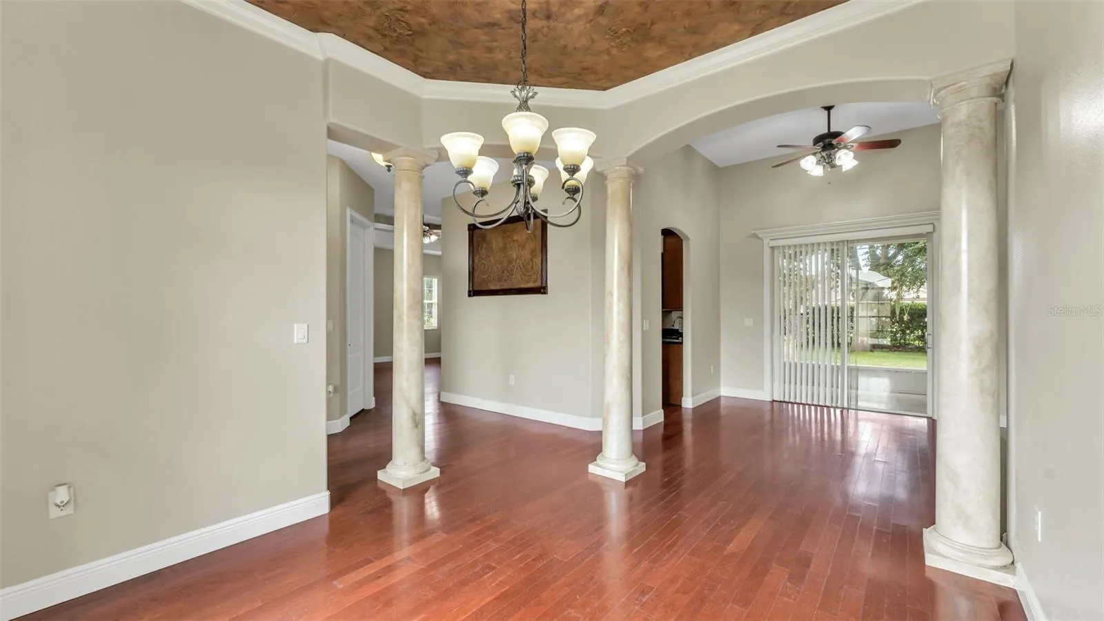 1700 SADDLEWOOD
