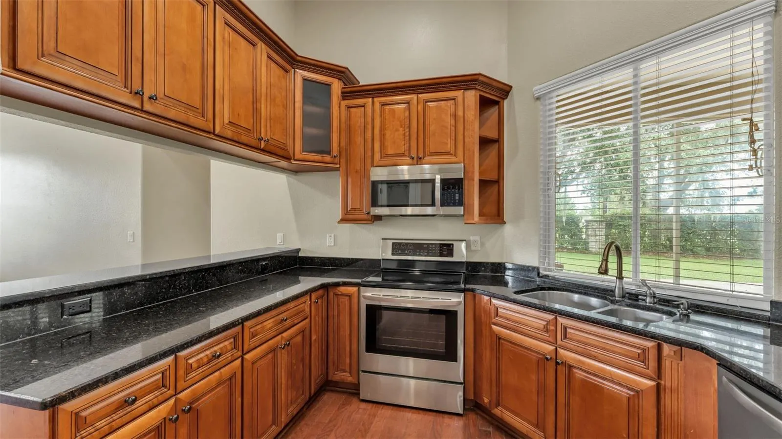 1700 SADDLEWOOD
