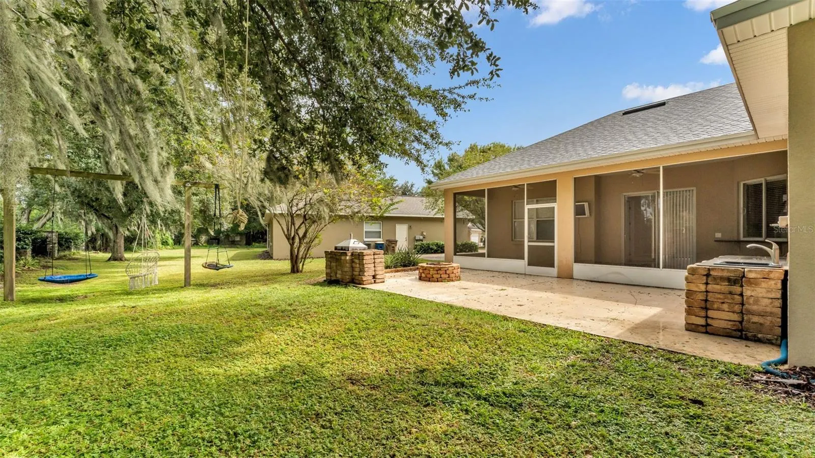 1700 SADDLEWOOD