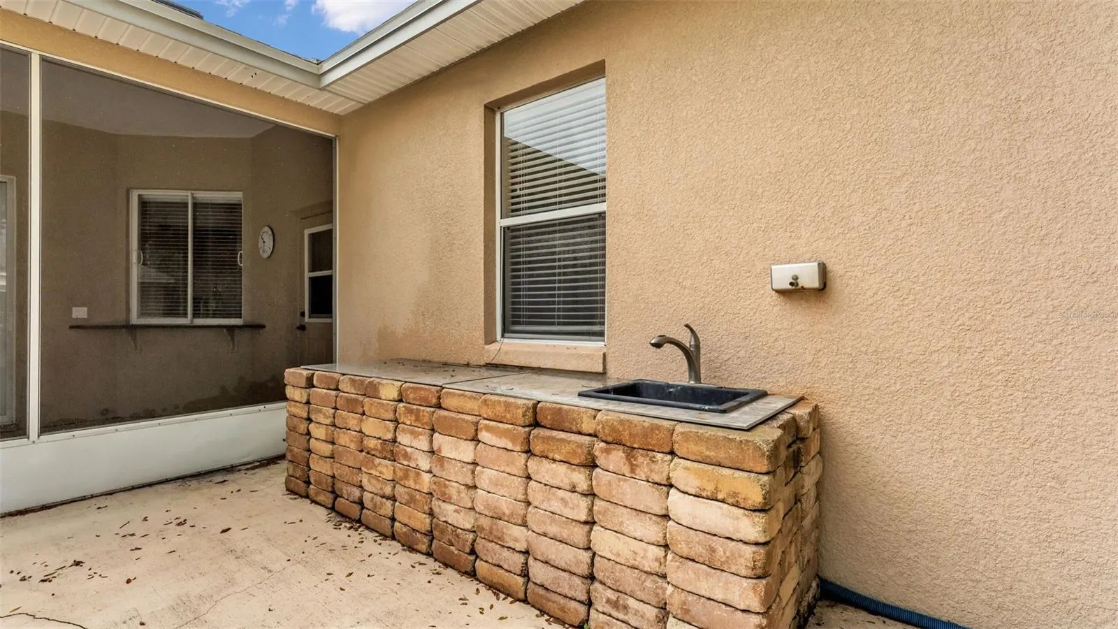 1700 SADDLEWOOD