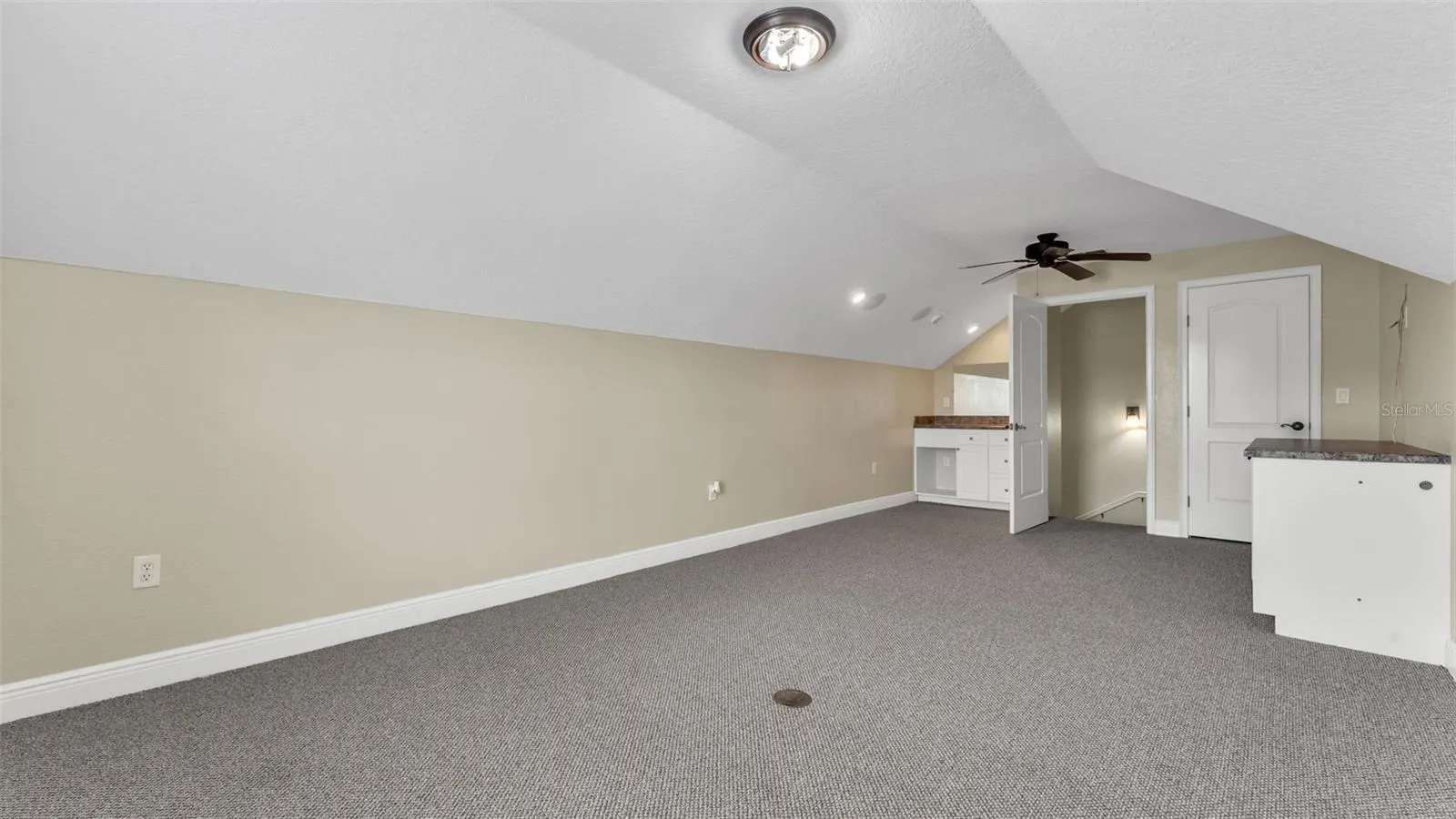 1700 SADDLEWOOD